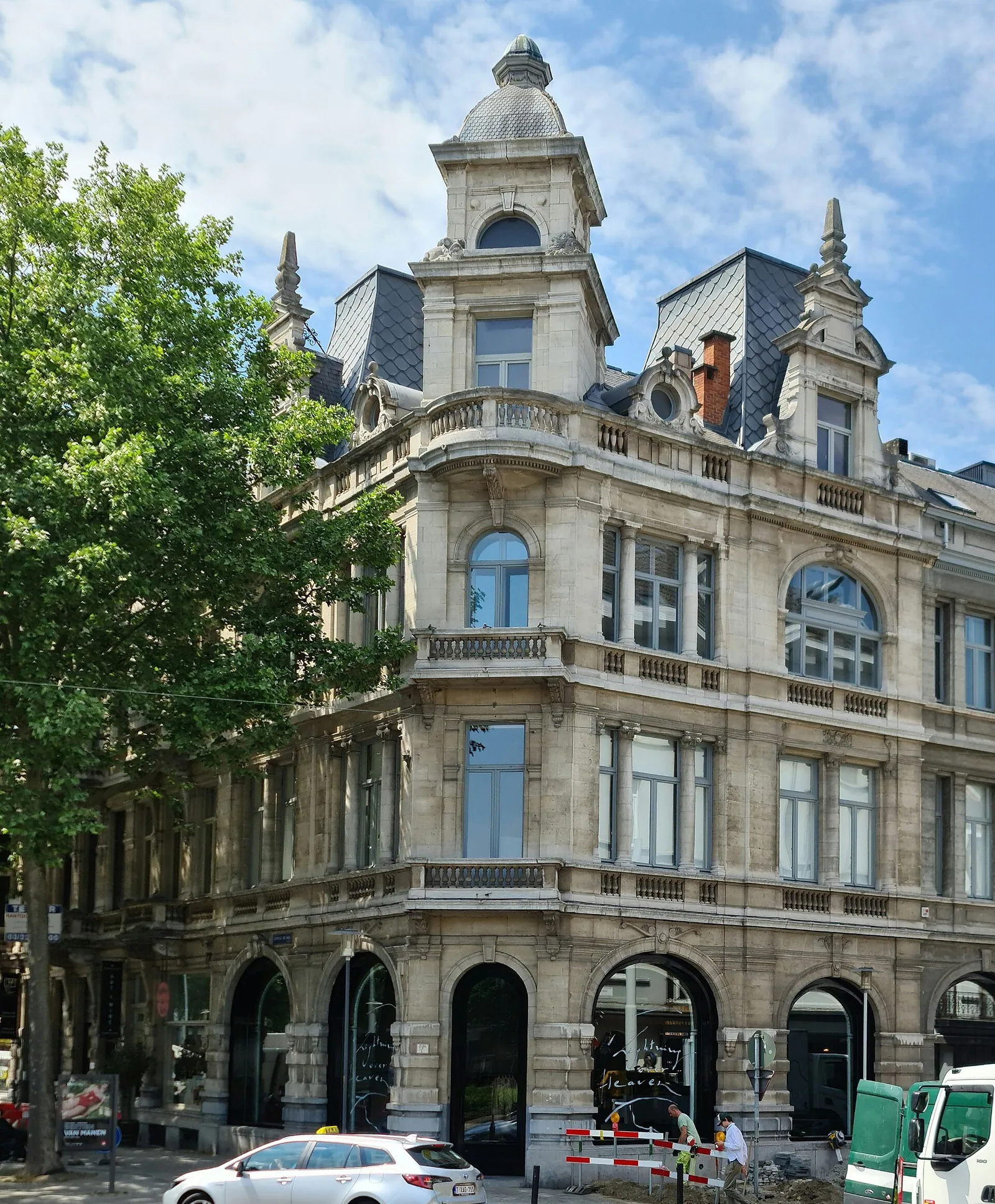 Ann Demeulemeester stores worldwide