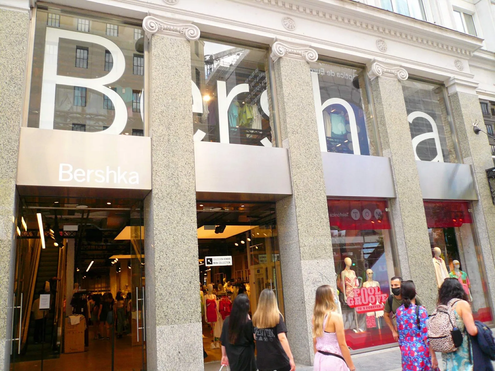 Bershka stores worldwide