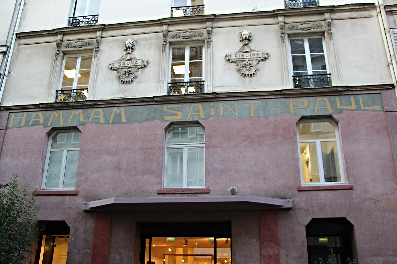 COS stores worldwide