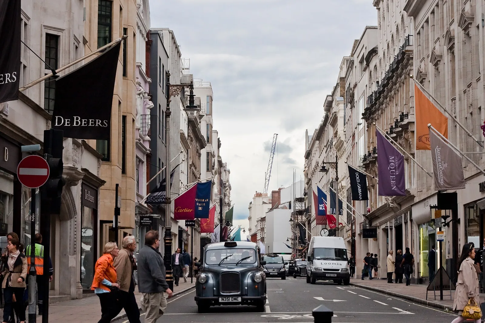 Jaeger-LeCoultre stores worldwide
