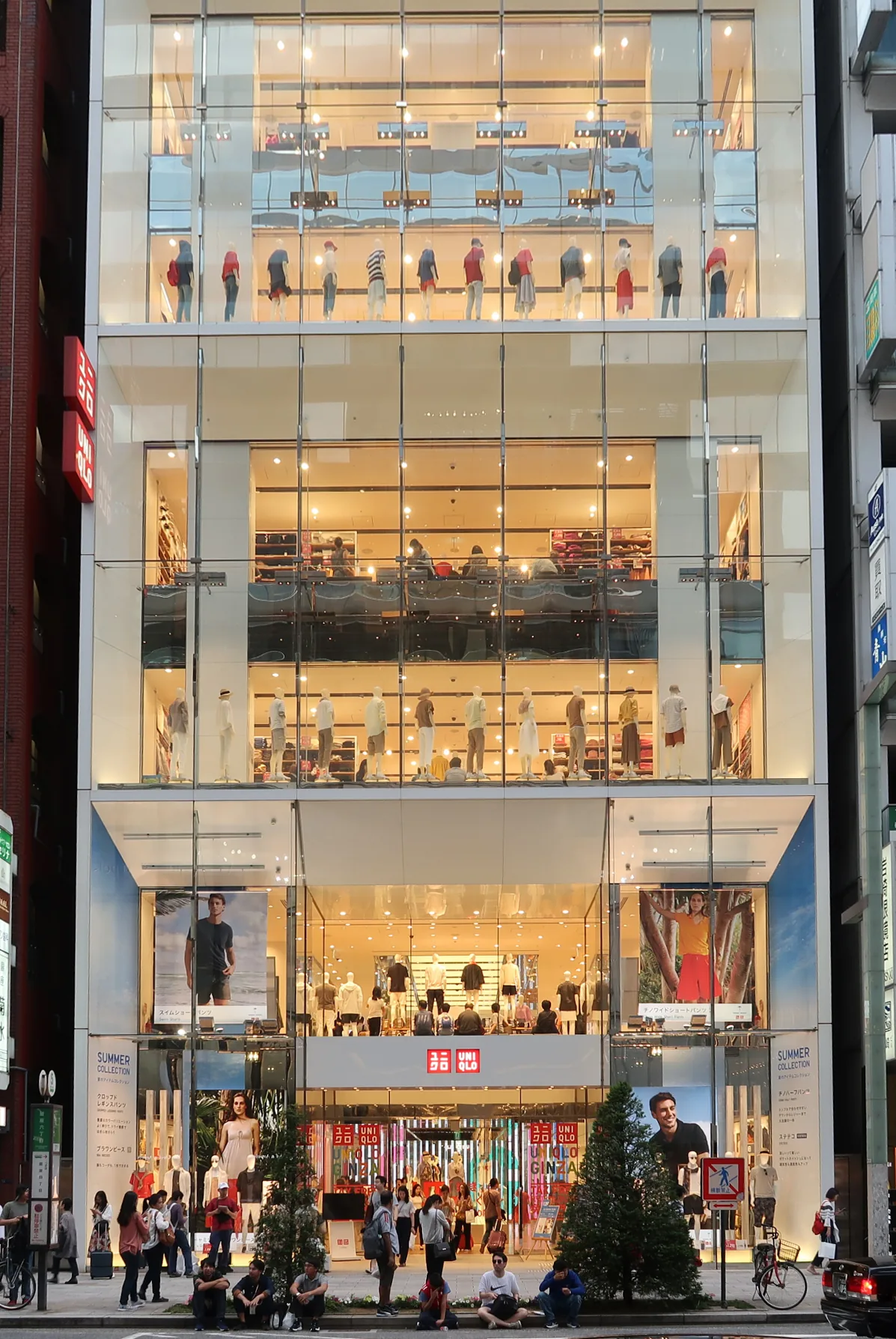 Uniqlo stores worldwide